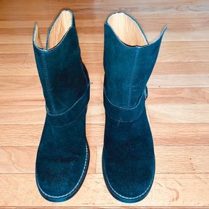 RED CAMEL BLACK SUEDE BOOTS SIZE 9